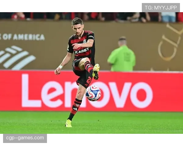 若日尼奥精妙控球与精准传球助力球队稳控中场局势