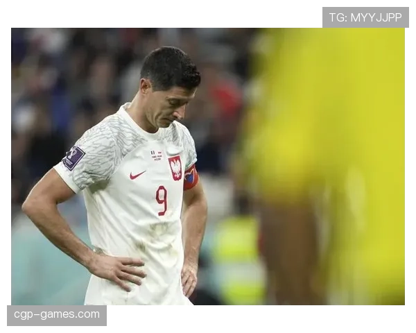 莱万多夫斯基五分钟狂轰九球，神级表现震撼全球足坛